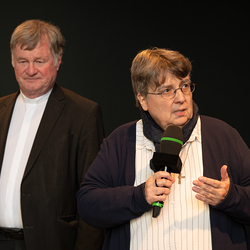 Diözesanbischof Dr. Manfred Scheuer und Provinzleiterin Sr. Petra Egeling