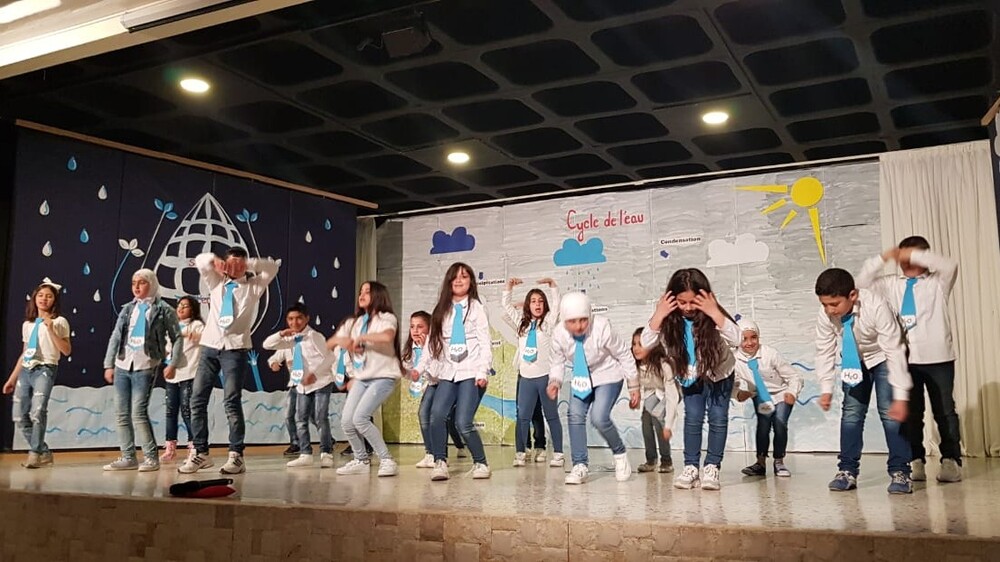 Krieg im Nahen Osten - die Don Bosco Schwestern bleiben / Jugend Eine Welt Hadath Baalbek: Wo einst Theateraufführungen stattfanden, wurde jetzt das Notquartier eingerichtet