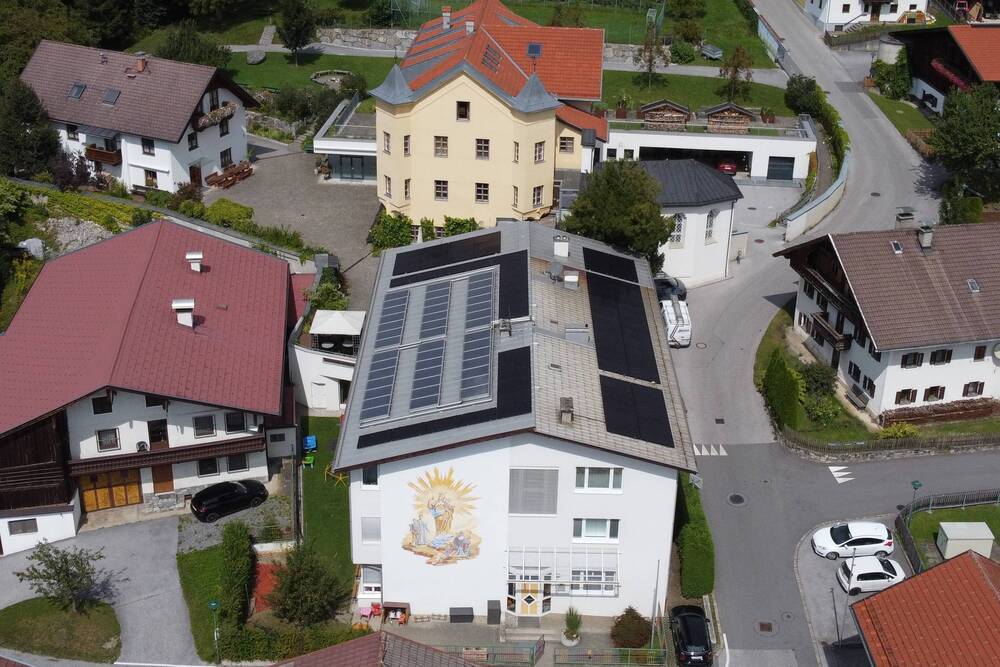 Schloss Wohlgemutsheim / FMA AUG Neue PV-Anlage