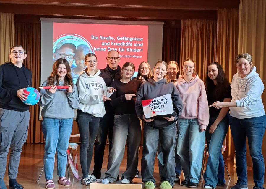 Bruder Lothar Wagner SDB zu Besuch / Don Bosco Schulen Vöcklabruck Bruder Lothar Wagner SDB zu Besuch
