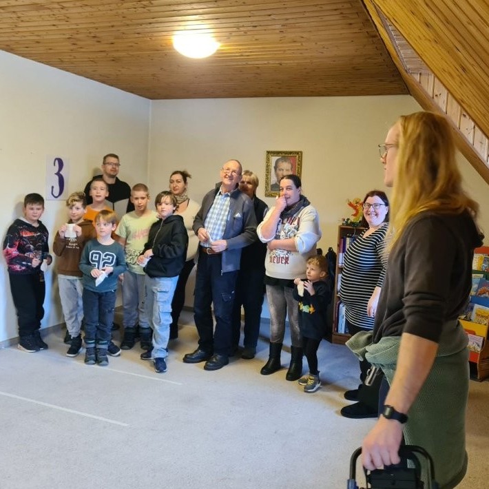 Alle warten gespannt, ob ihre Wahl stimmt...